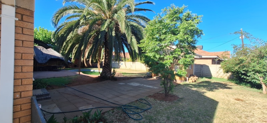 4 Bedroom Property for Sale in Royldene Northern Cape